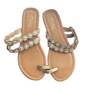 Thalia Sodi Joya Sandals. Size 6M